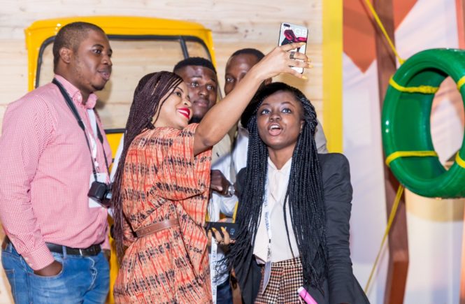Elsie Godwin taking a group selfie at Google for Nigeria - elsieisy blog